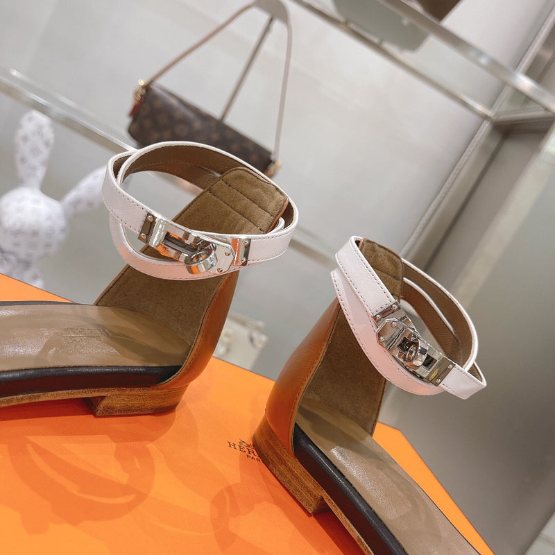 Hermes shoes Style 323 - back heel detail
