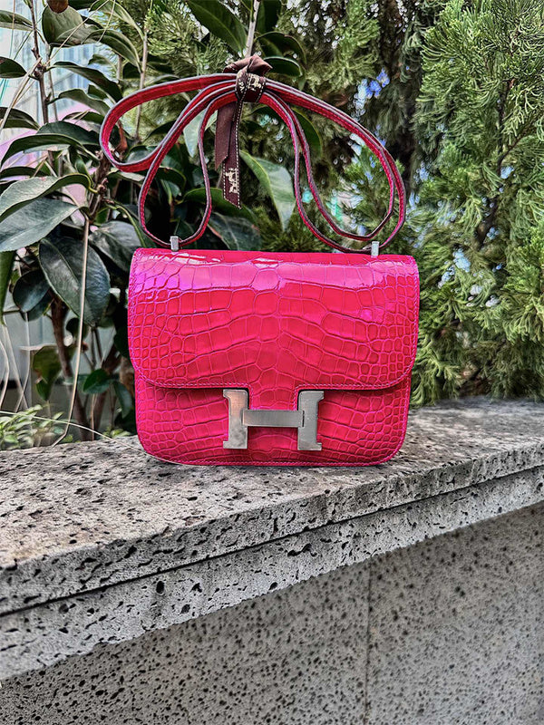 Interior view of timeless premium bag