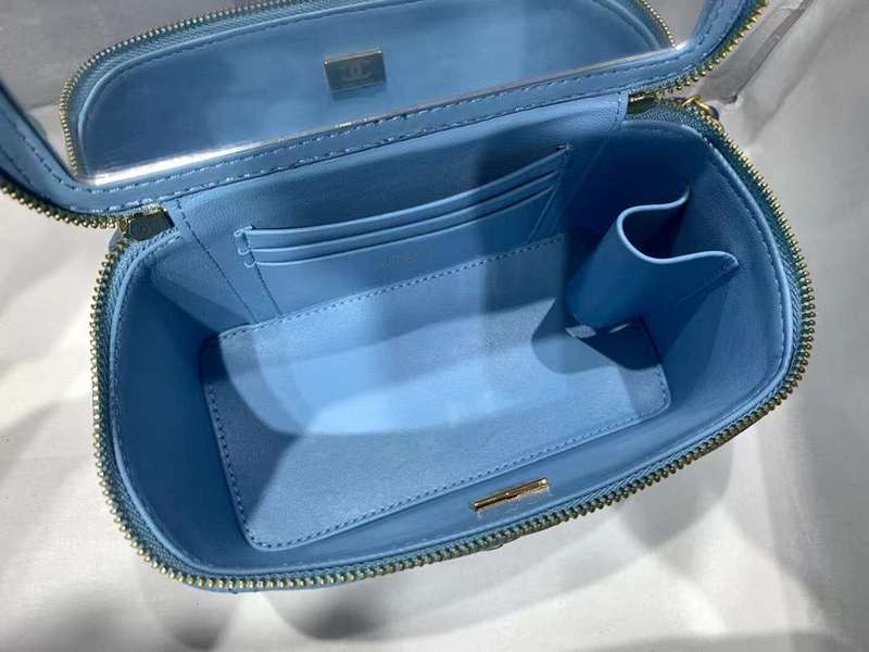 Zivas Charm Modern Edge Luxury Handbag (Everyday Luxury Essential) – Styled Look