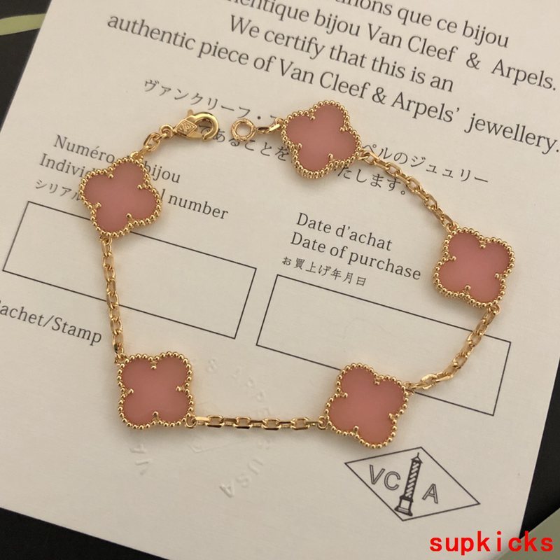 Close-up detail view of Van Cleef & Arpels unisex jewelry piece