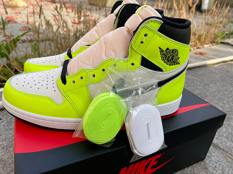 Nike Men's & Women's Premium Athletic Sneakers — Style 235 hardware detail