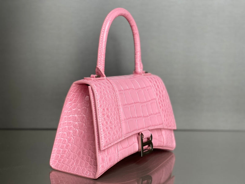 Zivas Charm Effortless Elegance Statement Handbag (Refined Practical Design) – Front View