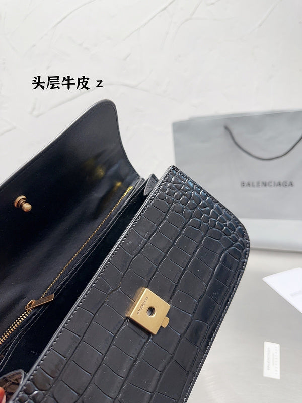 Ziva's Charm handbag – lifestyle view (one versatile size)