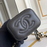 Zivas Charm Contemporary Flair Designer Handbag (Versatile Style Statement) – Lifestyle Shot