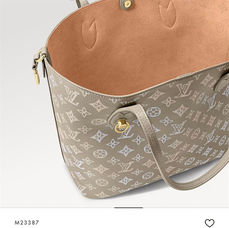  classic crossbody bag styled with outfit