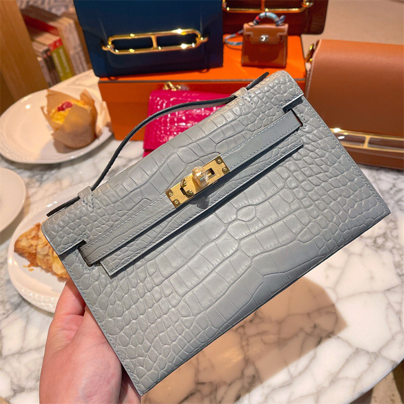  shoulder bag interior and compartment view 63