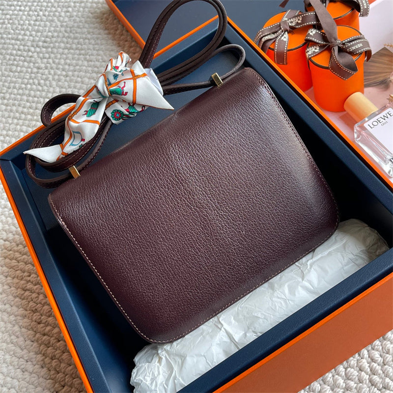 Streamlined bag women's premium everyday handbag