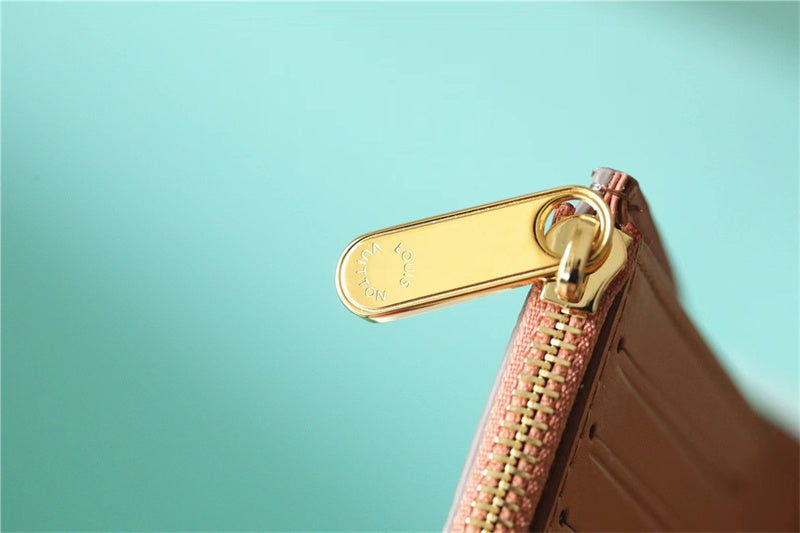  carryall bag interior and compartment view 9