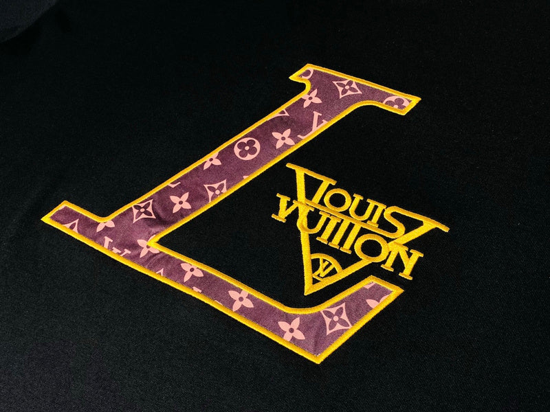 Full styled look of Louis Vuitton cotton t-shirt with contemporary cut