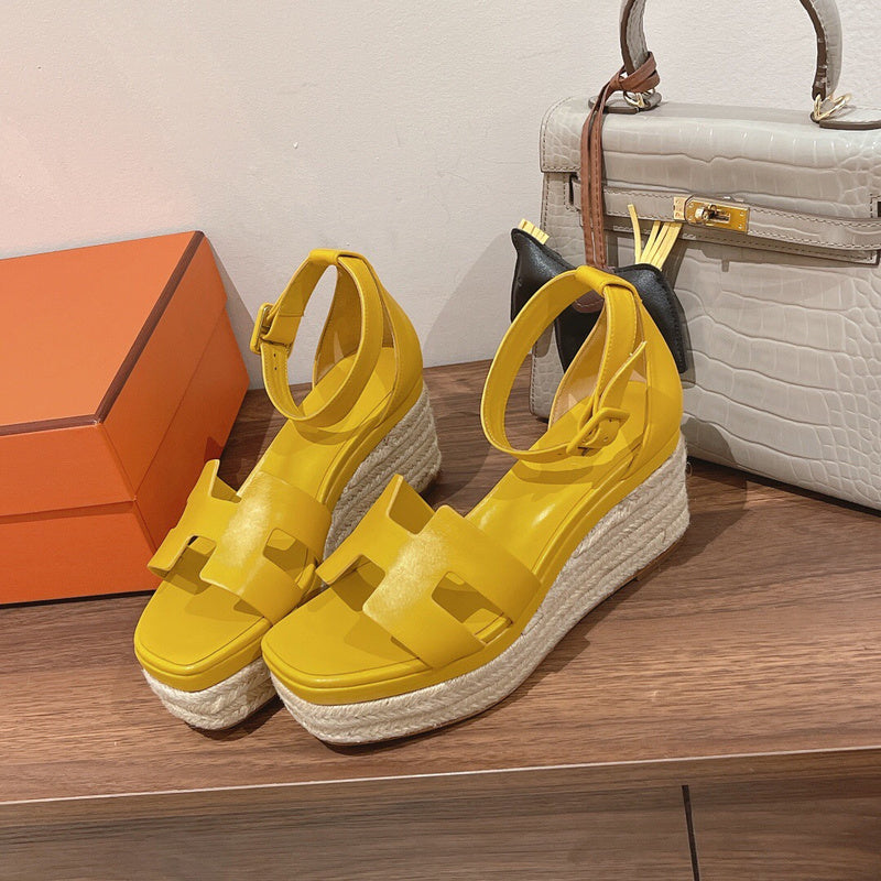Hermes shoes Style 297 - back heel detail
