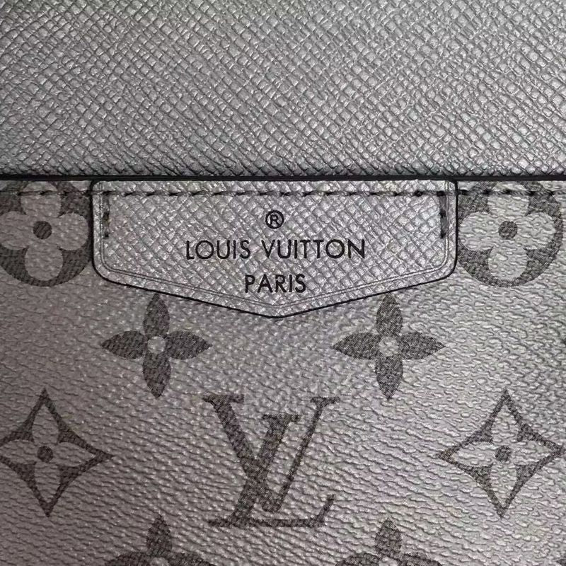 Side profile of refined classic women's handbag – women's luxury handbag