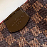 Handle and strap detail of signature sleek women's handbag – women's luxury handbag