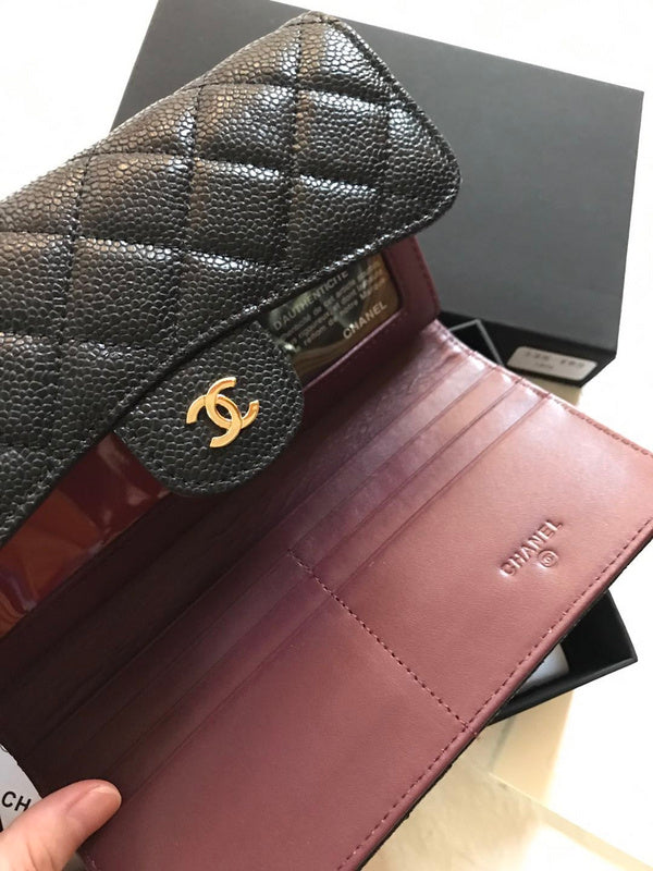 Zivas Charm Everyday Sophistication Everyday Handbag (Refined Modern Silhouette) – Close-Up Detail