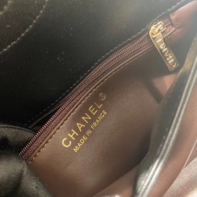 Zivas Charm Timeless Appeal Designer Handbag (Considered Detail & Form) – Lifestyle Shot