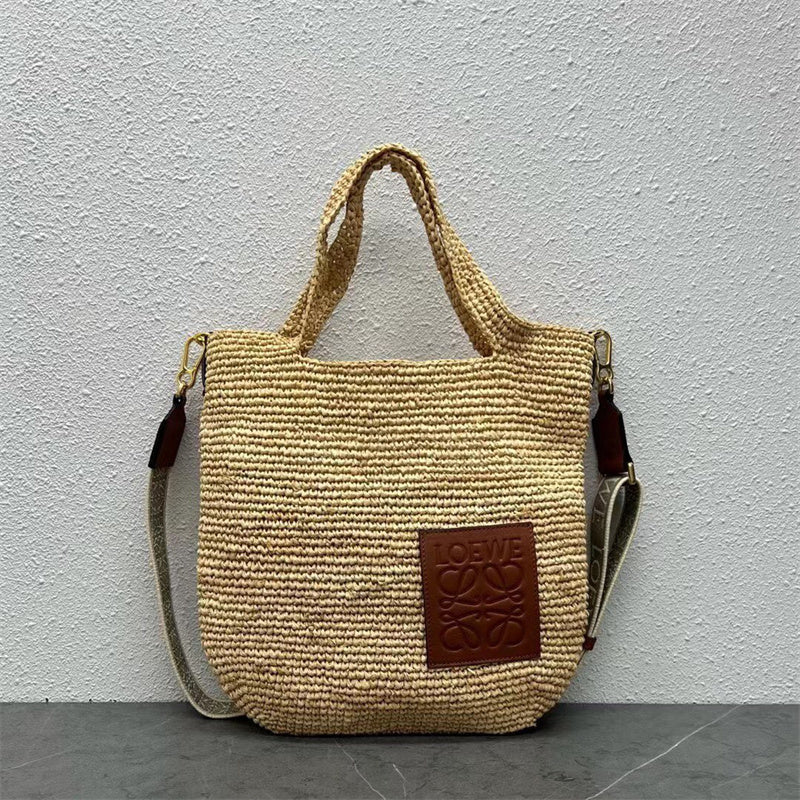 Ziva's Charm handbag – product shot (30cm*80cm*30cm)