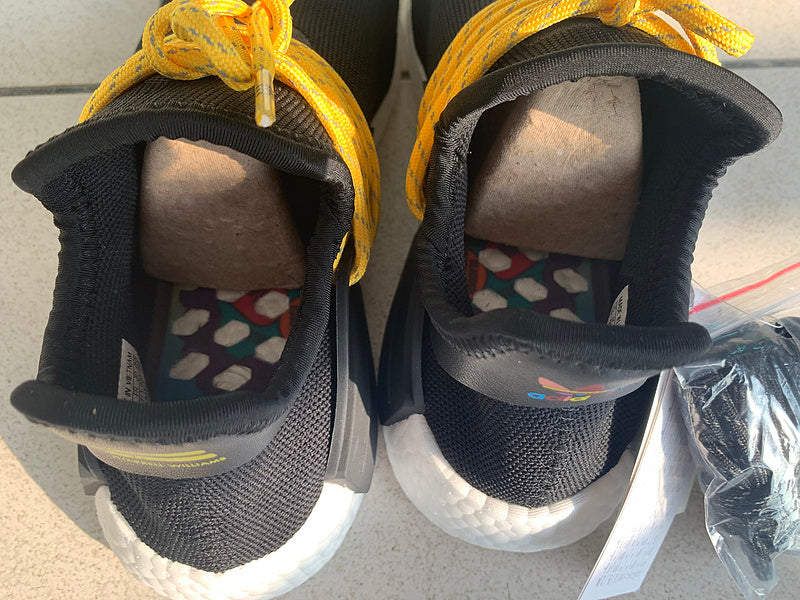 Nike Men's & Women's Designer Street Sneakers — Style 206 hardware detail