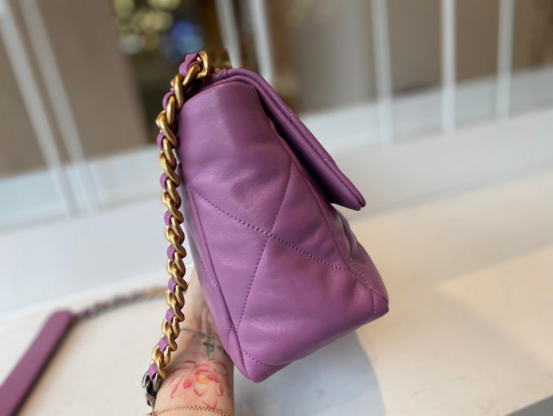 Zivas Charm Classic Sensibility Fashion Handbag (Modern Wardrobe Staple) – Styled Look