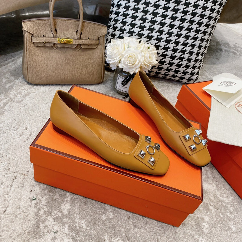 Hermes shoes Style 351 - logo and branding close-up