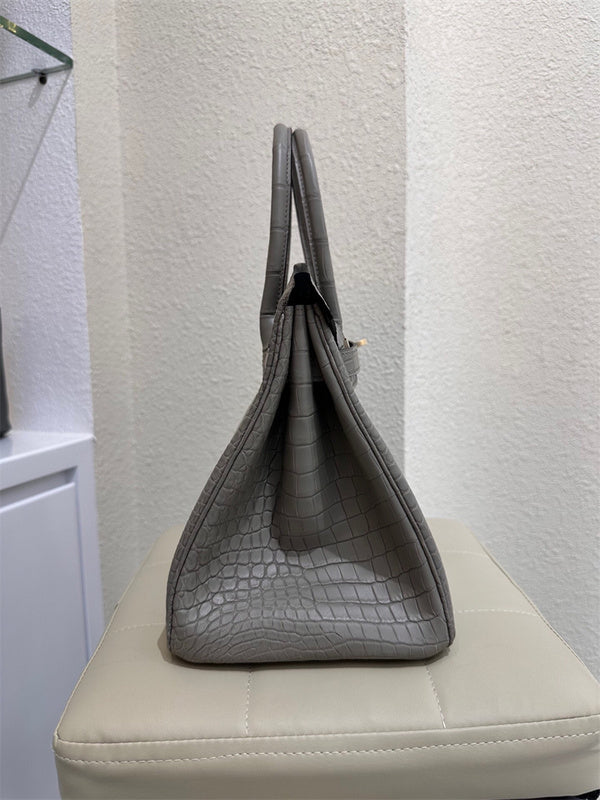  carryall bag interior and compartment view 27
