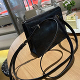  Contemporary shoulder bag front view 7