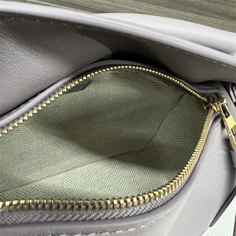 Ziva's Charm handbag – product shot (18cm*12.5cm*8cm)