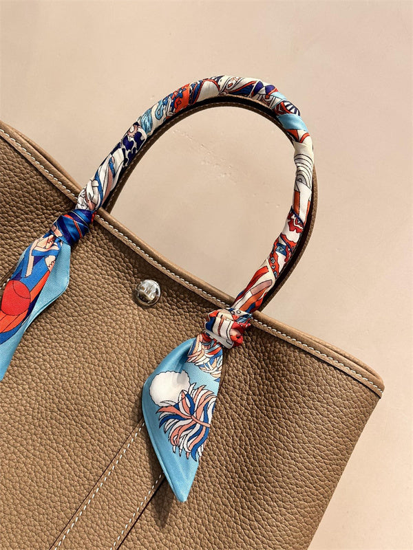  statement everyday bag detail view showing craftsmanship