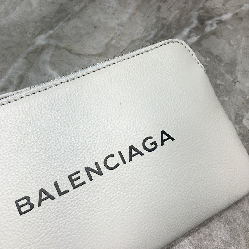 Refined Faux Leather Handbag - Sleek Minimalist Lines | Women's Everyday Carry Handbag #1000 - hardware and detail close-up (image 5) of designer-inspired handbag