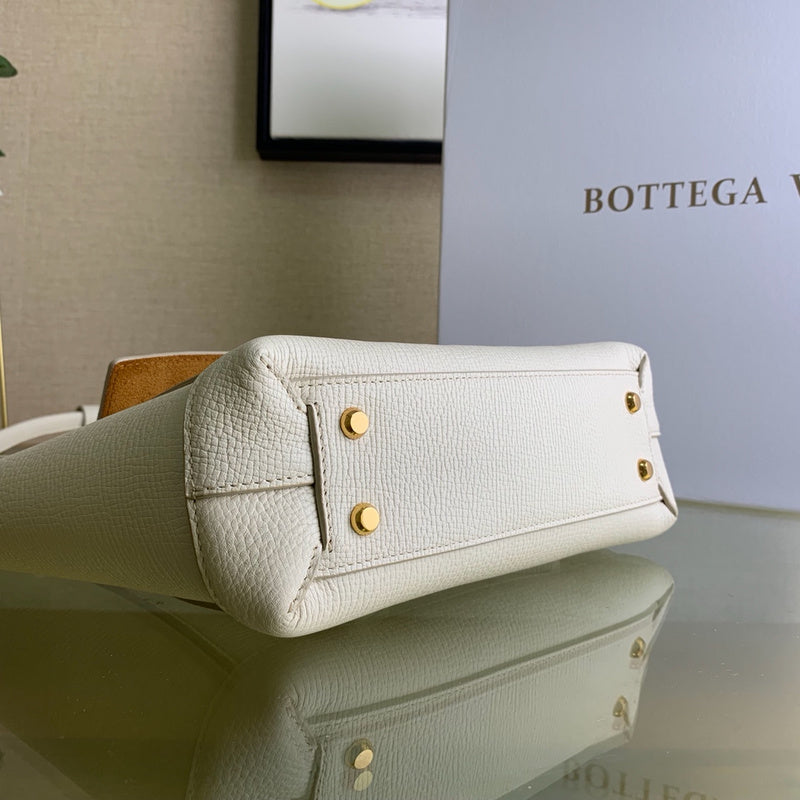 Statement Premium PU Leather Handbag - Chic Everyday Appeal | Women's Luxury Handbag #1736 - side angle view (image 2) of designer-inspired handbag