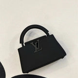  Versatile shoulder bag carried on shoulder 34