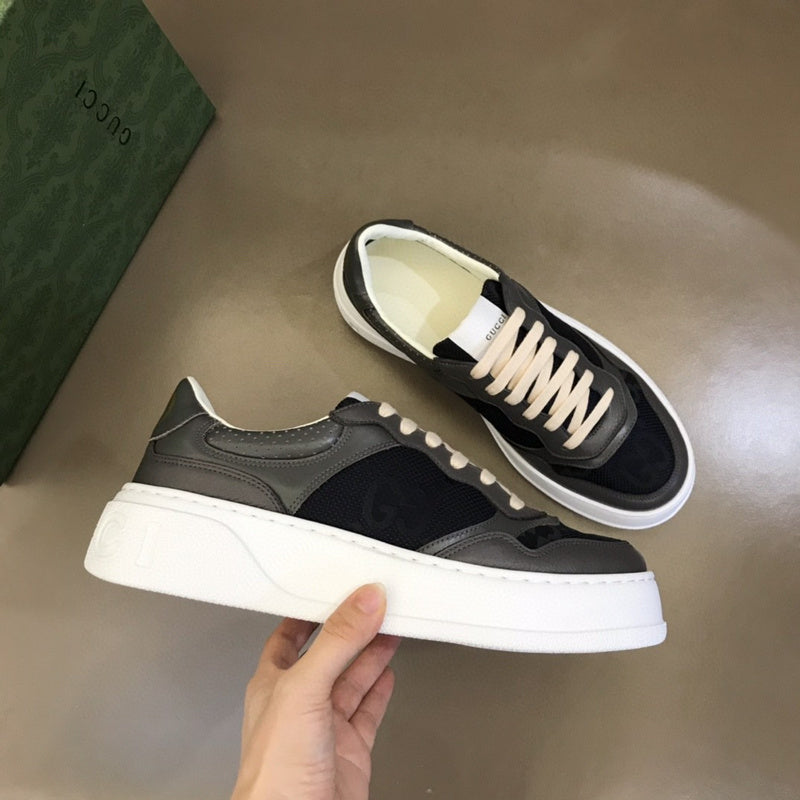 Gucci clean off-white luxury sneakers view 7 padded collar comfort