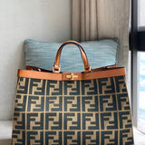 Ziva's Charm handbag – detail view (41cm*15cm*29cm)