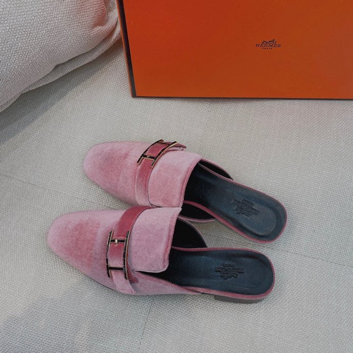 Hermes shoes Style 384 - close-up of premium leather craftsmanship