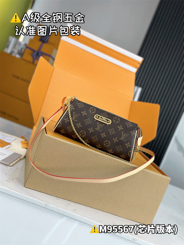  Structured crossbody bag front view