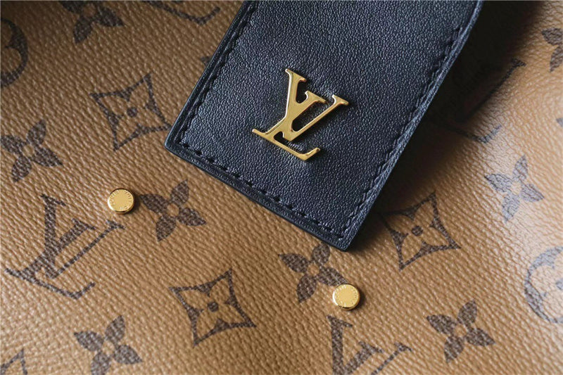  satchel close-up of hardware and finish 11