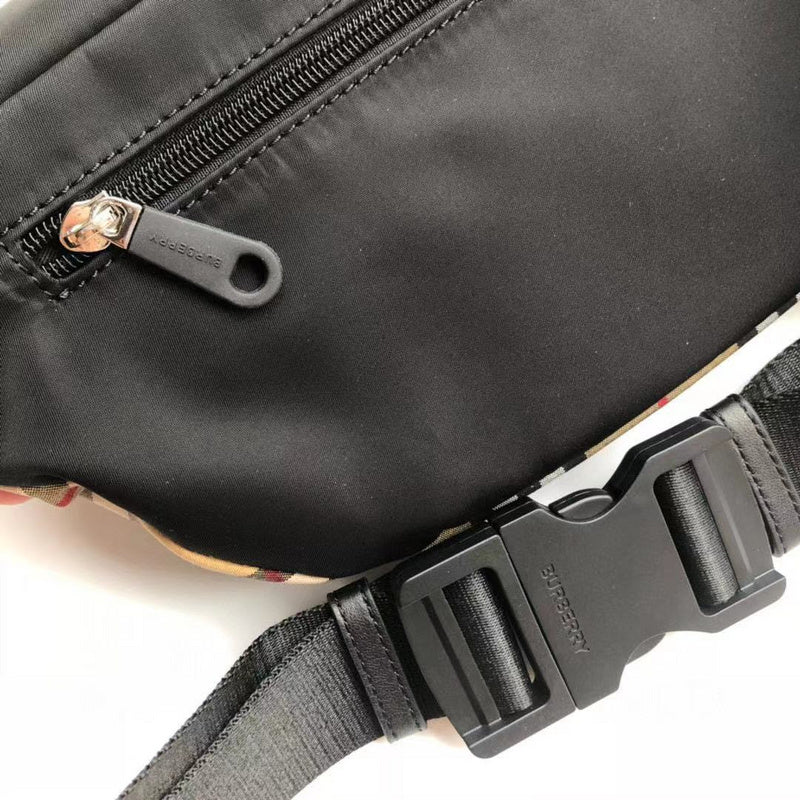 Ziva's Charm handbag – back view (one versatile size)