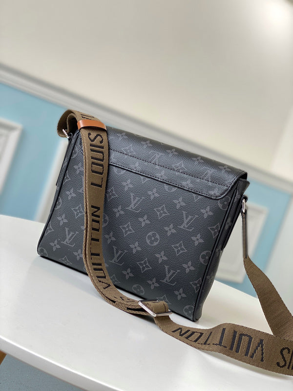 Close-up detail of structured polished women's handbag – women's designer-style accessory