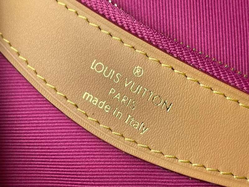 Front view of structured refined women's handbag – women's luxury handbag
