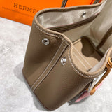 Versatile handbag styled for everyday wear
