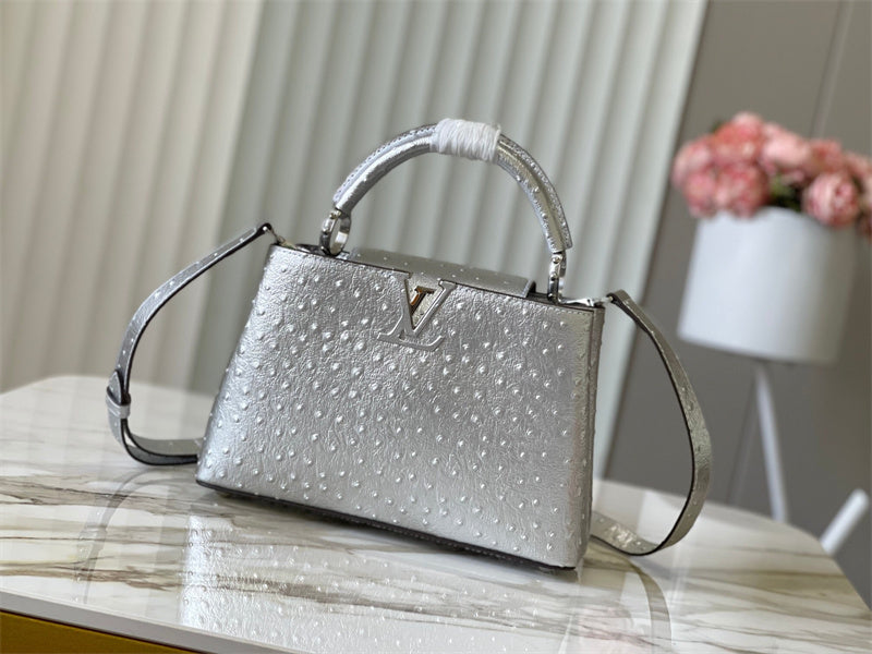  handbag interior and compartment view 15