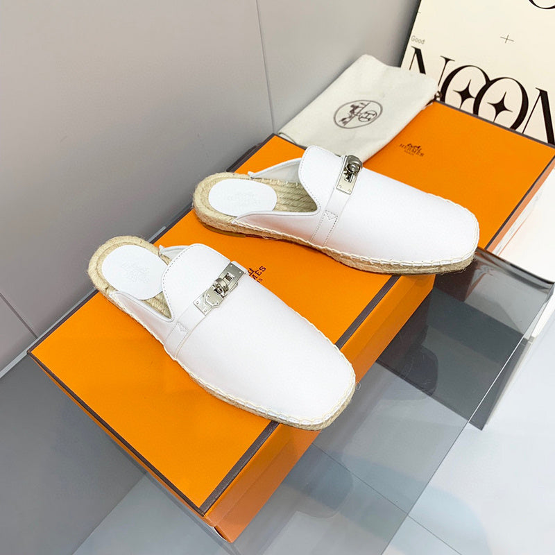 Hermes sandals Style 201 - sole and craftsmanship detail