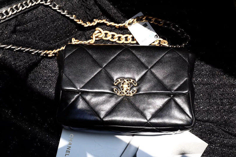  spacious purse view 2