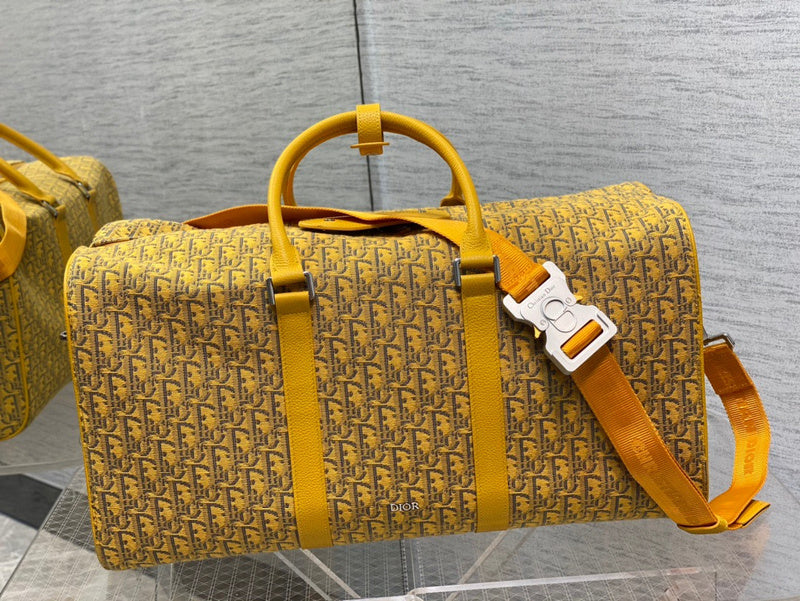Close-up detail of classic premium women's handbag – women's designer-style accessory