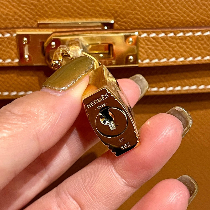 Interior view of sculpted premium bag