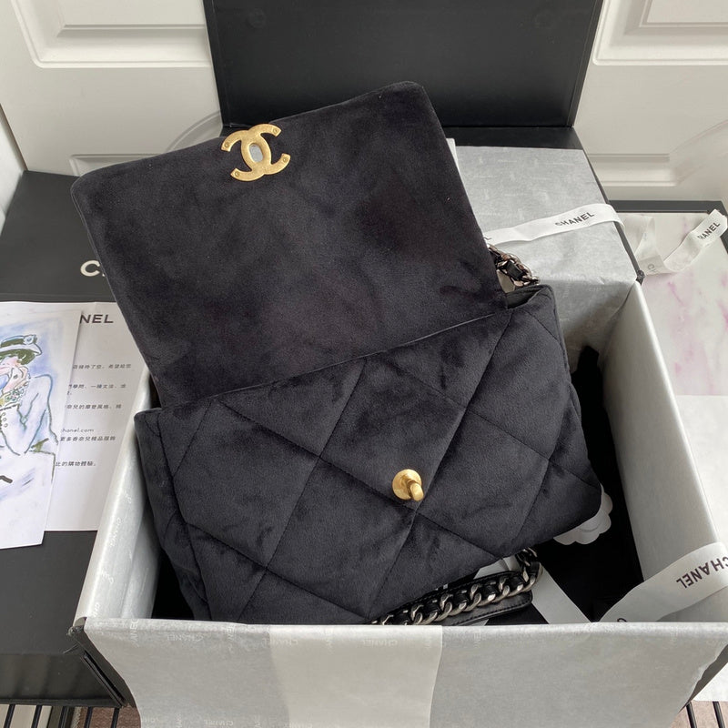Zivas Charm Sleek Silhouette Fashion Handbag (Effortless Style Upgrade) – Styled Look