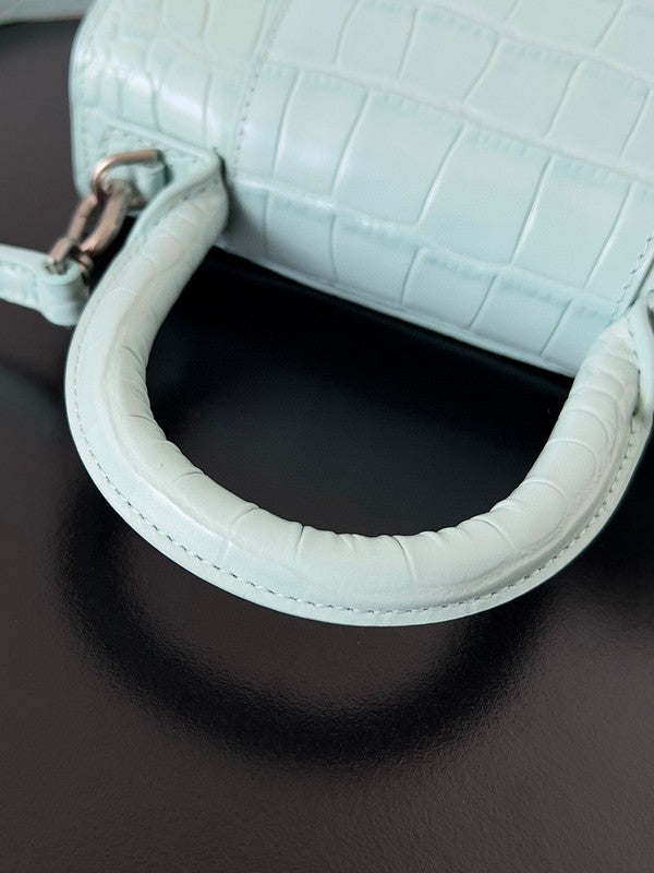 Zivas Charm Signature Style Statement Handbag (Effortless Style Upgrade) – Close-Up Detail