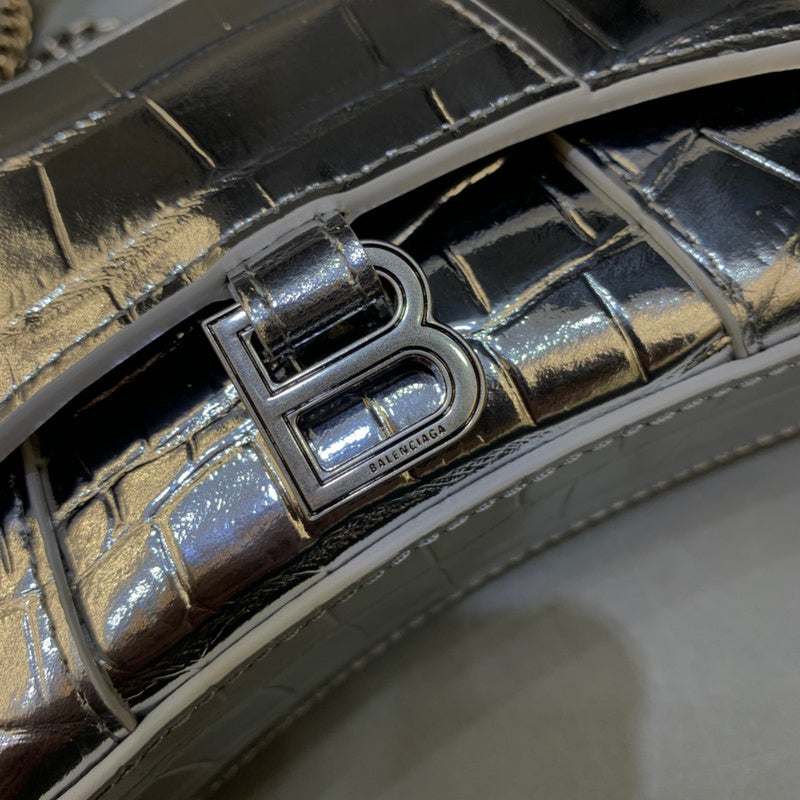Sophisticated Vegan Leather Handbag - Premium Craftsmanship Detailing | Women's Designer-Inspired Purse #502 - interior view (image 6) of designer-inspired handbag