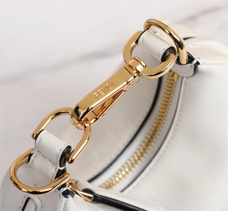 Ziva's Charm handbag – close-up view (Standard Size)