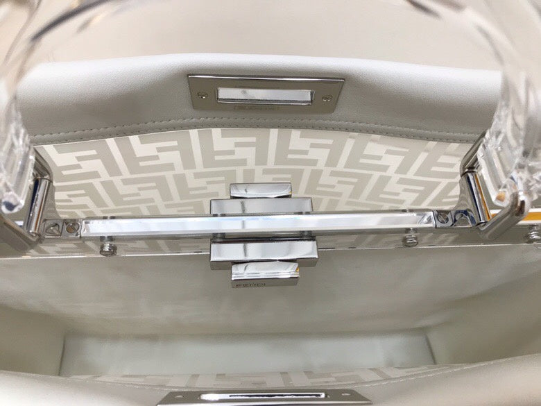 Ziva's Charm handbag – detail view (Standard Size)