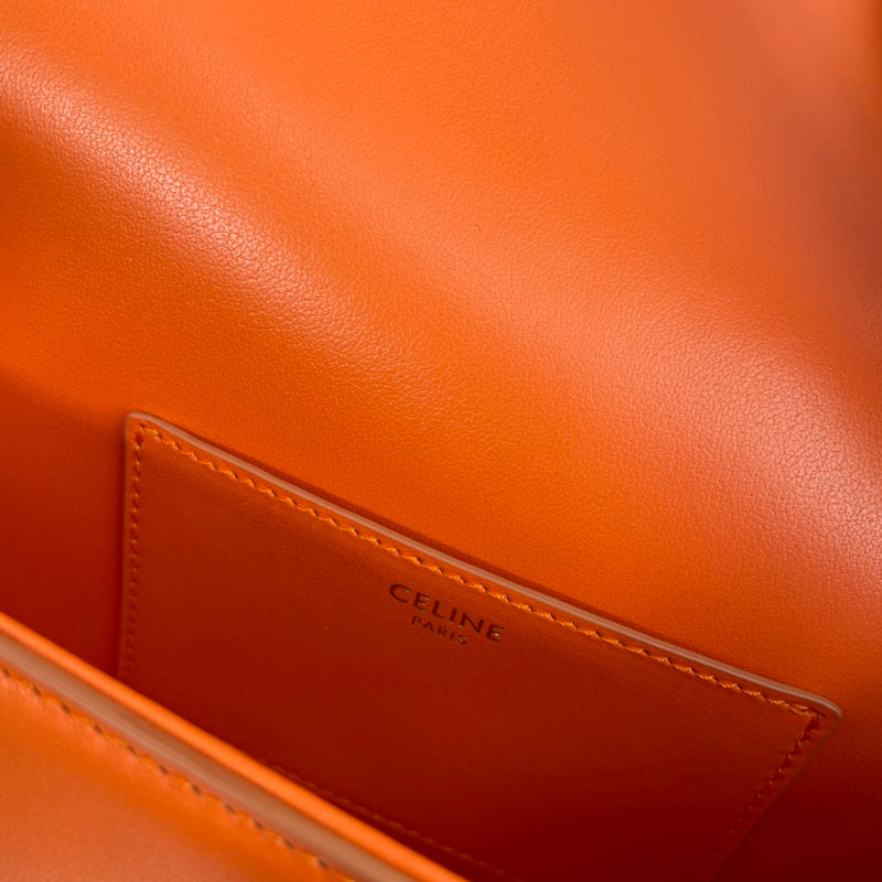 Handle and strap detail of modern refined women's handbag – women's luxury accessory