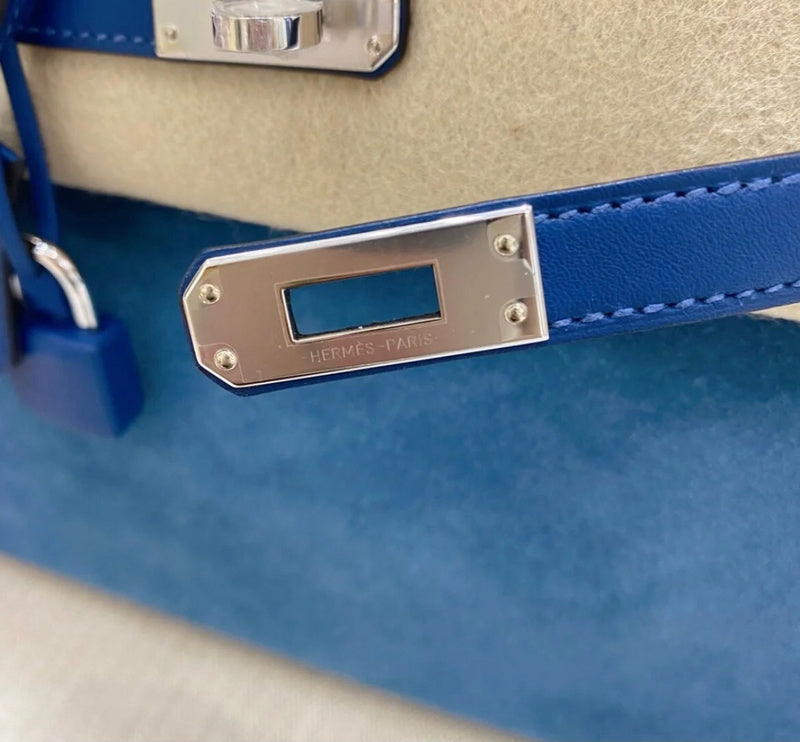 Close-up detail of crisp bag design